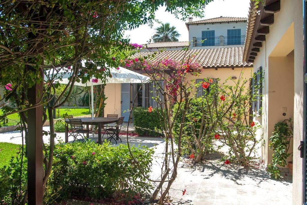 Villa Loukia 斯巴达 外观 照片